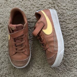 Nike Blazer Low '77 GS Amber Brown